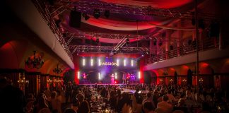 Fotoreportage zur Premiere der Dinnershow Passion im Leipziger Stadtbad Passion, die Dinnershow im Winter 2018 in Leipzig.