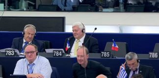 Martin Sonneborn (Die Partei) statt Udo Voigt (NPD) oder Deutschland besenrein übergeben