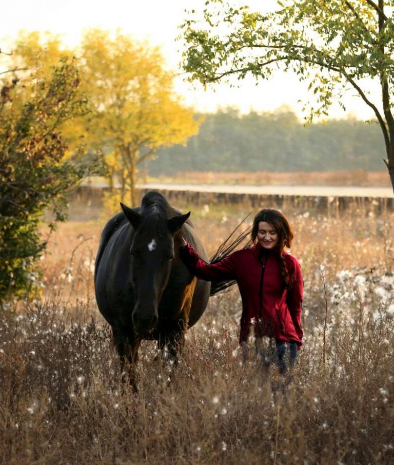 Maksida Vogt mit ihrer Stute Donna.