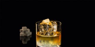 Ein Dutzend coole Cocktails von Barmann Cihan Anadologlu – Kritik zum Kalender „Bar Bibel 2019“ Kalender mit Cocktails und Rezepturen