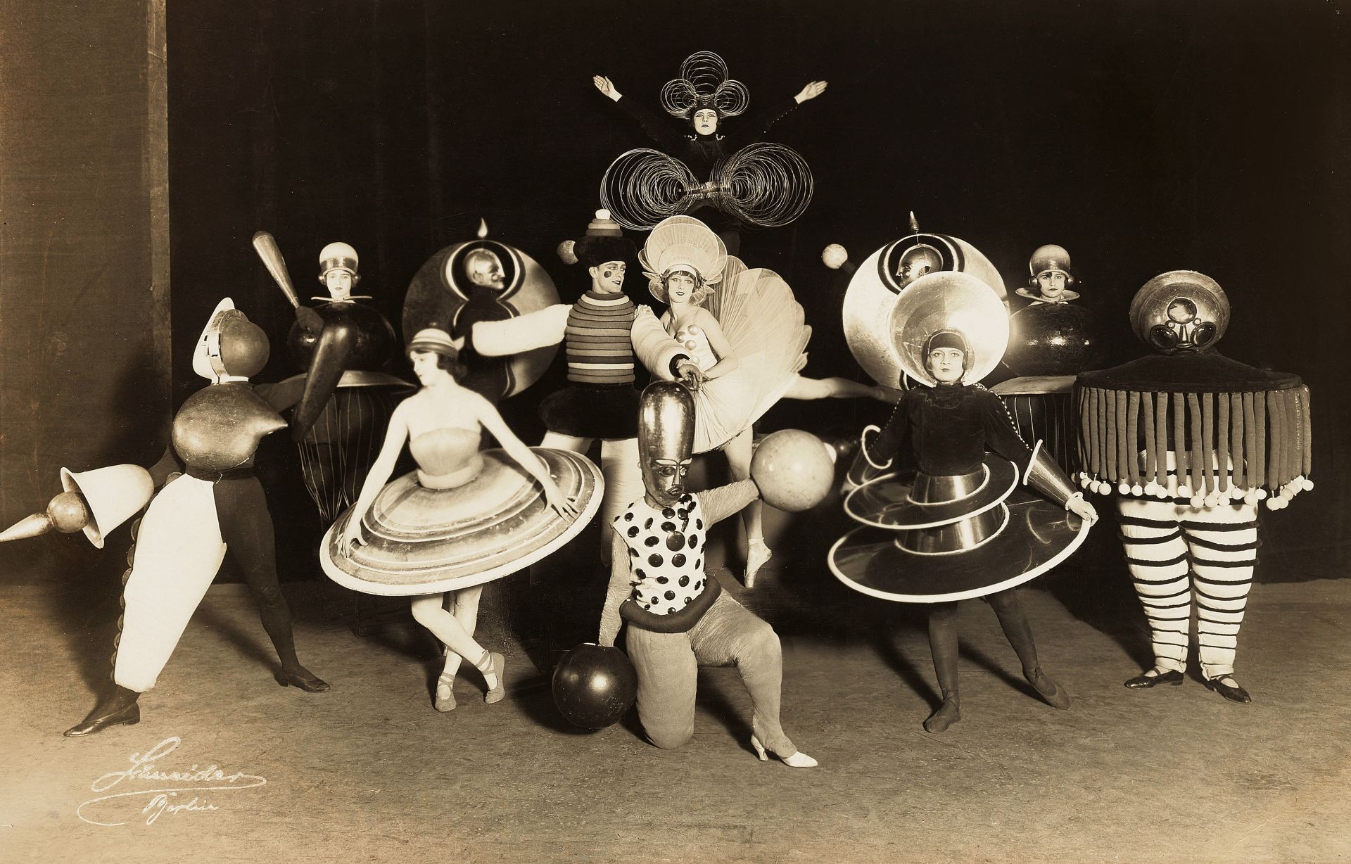 Bildergebnis für oskar schlemmer