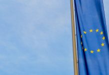Von Armut oder sozialer Ausgrenzung bedrohte anstehende und gestandene Lohnarbeiter in Staaten, die bei der EU-Bürokratur mitmachen