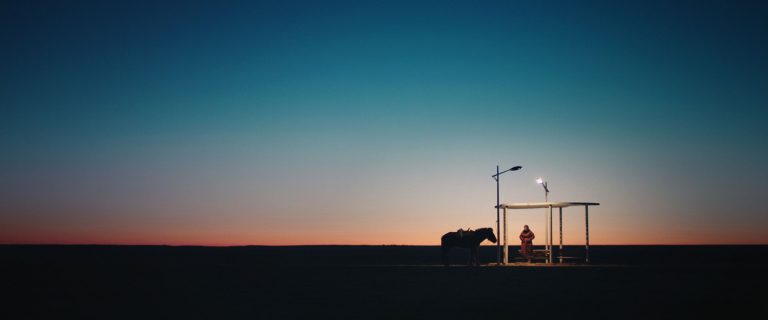 Es hält ein Zug im Nirgendwo – Bildgewaltig und humorig: „Öndög“ von Wang Quanan zeigt Elementares im Wettbewerb der Berlinale