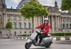 Summ, summ, summ, Vespa summ herum oder die Vespa Elettrica wird in fünf europäischen Metropolen präsentiert