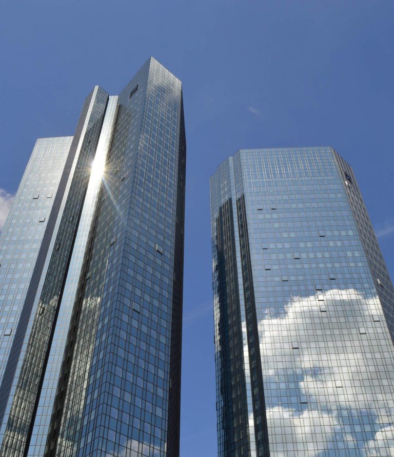 Ratingagentur S&P behält Bonitätsnote der Deutschen Bank bei „BBB+“ oder drei Stufen über dem Ramschniveau