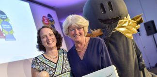 Lorbeeren für einen Flügelschlag von Elizabeth Hargrave – Das Kennerspiel des Jahres 2019 in Deutschland