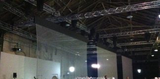 „Z“ von Minas Borboudakis oder er lebt, der wissende Mensch – in der Reithalle München