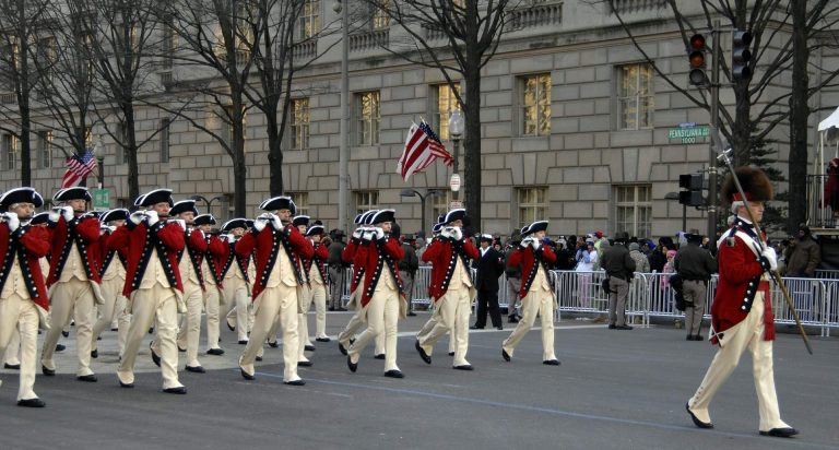 Vorwärts marsch – Krieg oder Bürgerkrieg, das ist hier die Frage