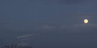 Ein Mond, zwei Tore und drei Punkte für den Fußballclub Gelsenkirchen‑Schalke 04 e.V.