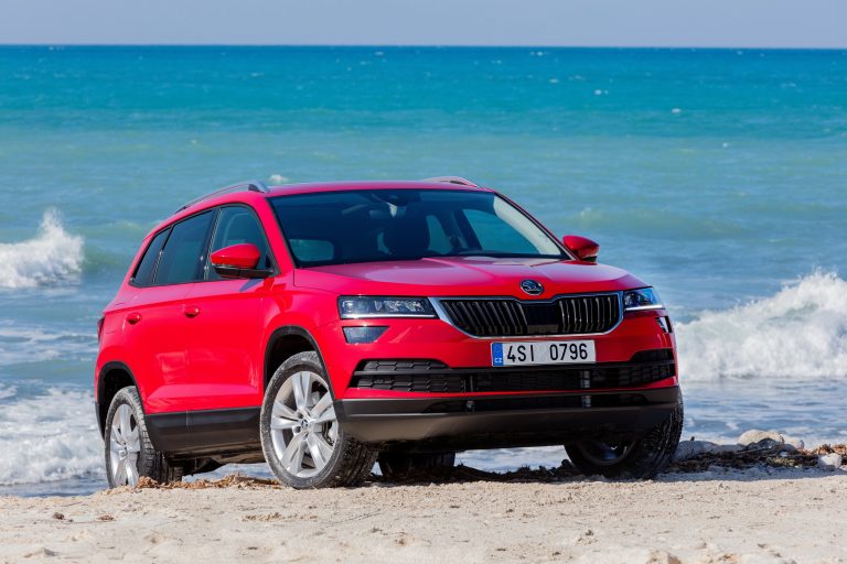 Läuft perfekt auf vier oder zwei Töpfen – Skoda Karoq fährt sich gut mit dem neuen 150-PS-Benziner