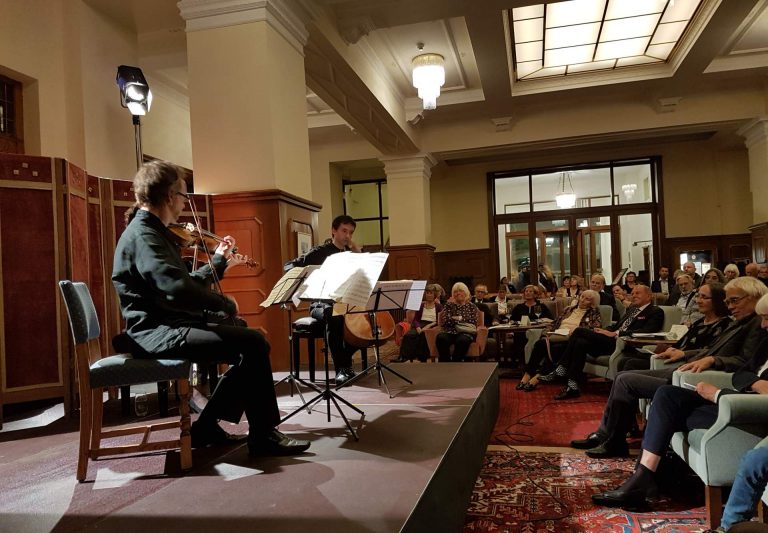 Musikalische Höhenflüge auf 1800 Meter – das großartige Kulturfest im legendären „Waldhaus“ Sils-Maria