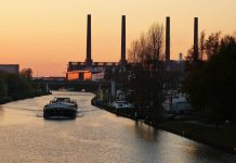 „Bredouille“ für Lohnarbeit und Kapital? – Die Autoindustrie der BRD geht langsam zu Boden, aber sicher