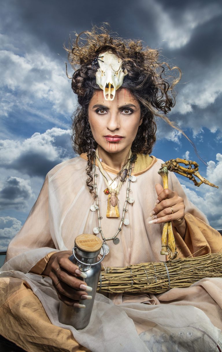 Das Ende des Patriarchats –  „Jedem das Seine“ und „Rewitching Europe“ im Maxim Gorki Theater in Berlin