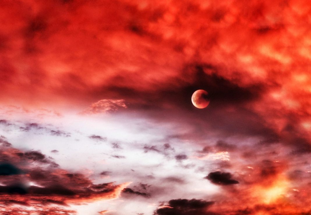 Blutmond blood-moon blutroter Himmel QF P1920 Quelle Source Pixabay Download 2019-12-7 SP