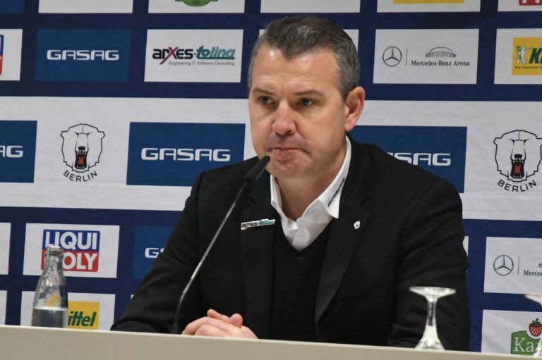 Serge Aubin: „Ich bin frustriert.“ – Eine Mannschaft der EHC Eisbären Management GmbH verliert in einer Bindestrich-Stadt