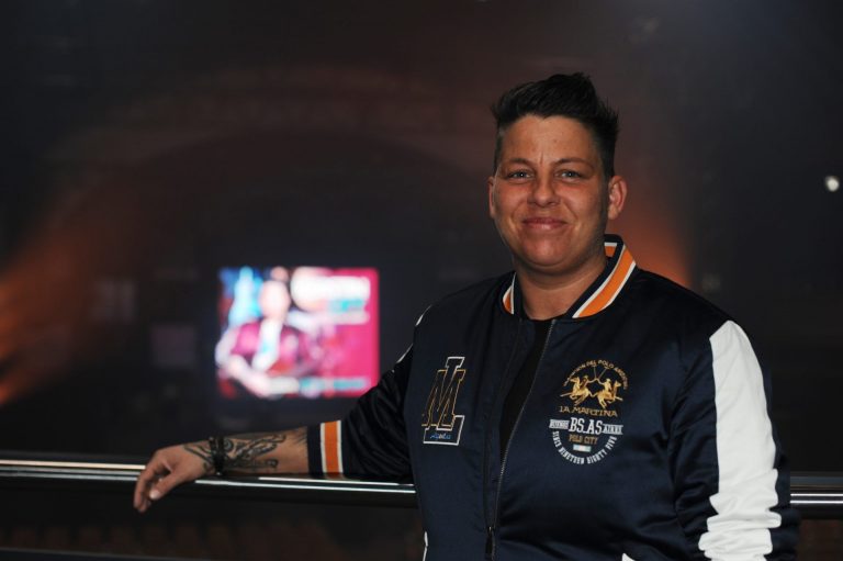 Die Menschen im Osten feiern tatsächlich krasser – Interview mit Kerstin Ott