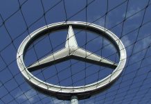 Kleidung aus Israel soll in Berlin unter einem „guten Stern auf allen Straßen“ vorgeführt werden – Modenschau in einem Warenhaus für Automobile angekündigt