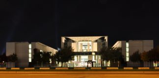 BRD-Regierung aus Sozen, Olivgrünen und Besserverdienenden unter Kriegskanzler Olaf Scholz (SPD) gibt den Befehl: Panzer an die Ostfront