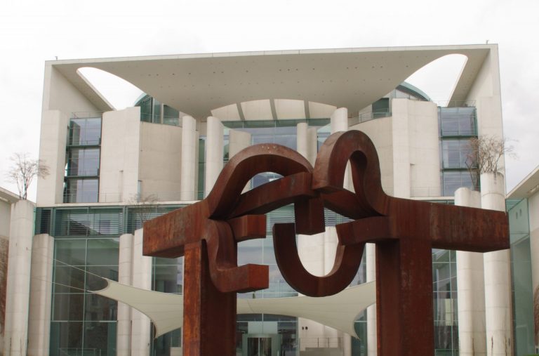 Endlich Aufschwung durch Aufrüstung? Wie Bundesregierung und Kapital die Bevölkerung täuschen