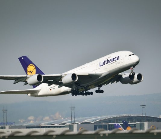 Verkauf von „Frischeprodukten“ vor der Landung für 3 Euro und 50 Cent bei Lufthansa