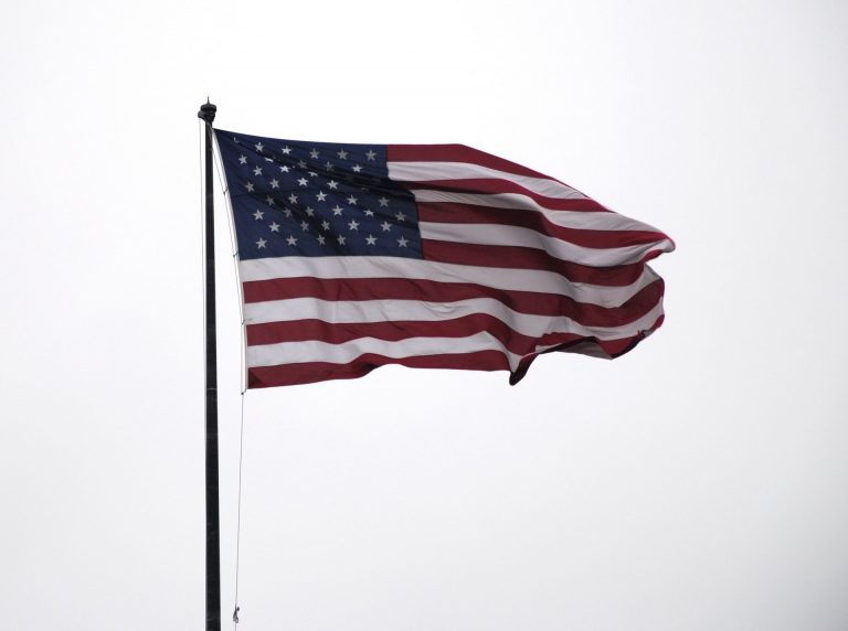 Trump droht mit Zöllen in Höhe von 35 %, wenn die EU ihren Verpflichtungen nicht nachkommt