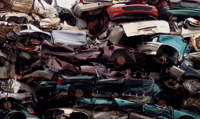 Autos Schrott junk yard QF P1920 Quelle Source Pixabay Foto Gary Scott Download Berlin 2020-05-23 SP