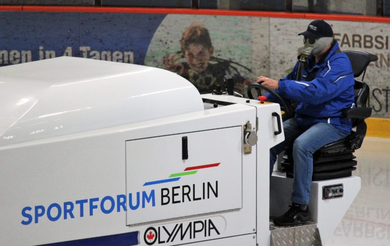 Schwarzer Freitag für die Eisbären – Auftaktniederlage im Magenta Sportcup