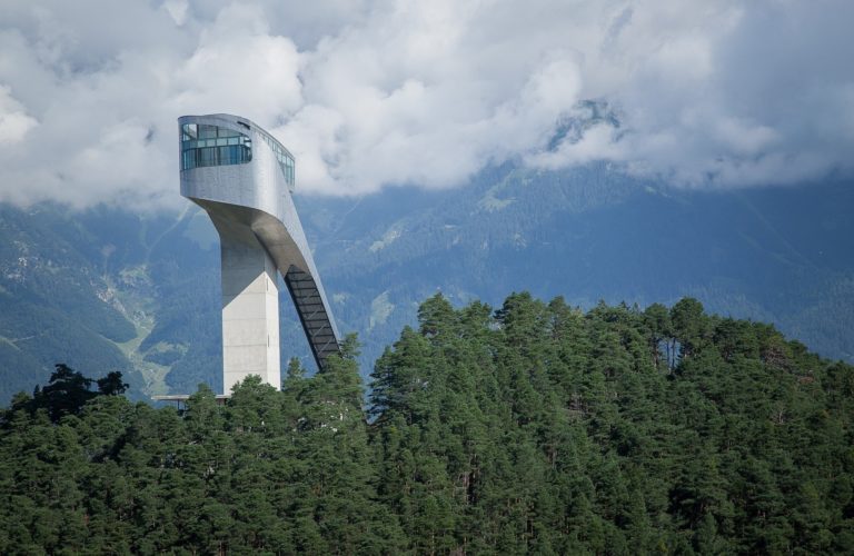 Die Vierschanzentournee 2023/24 – Jan Hörl siegt in Innsbruck
