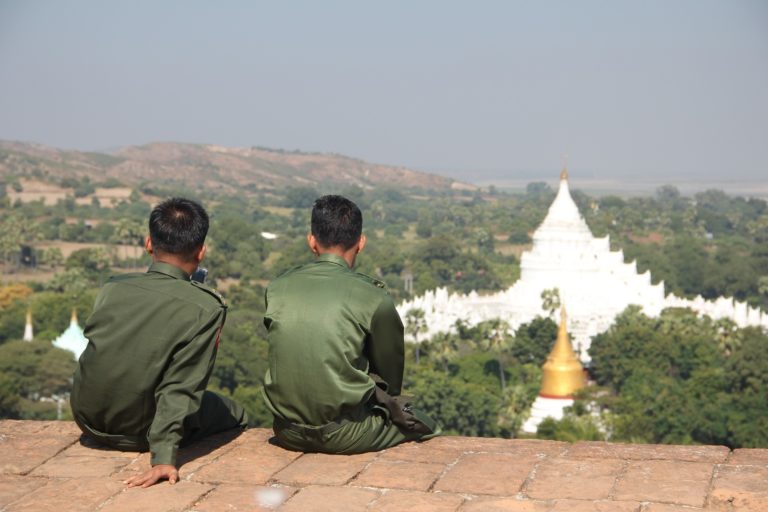 Militärputsch in Myanmar: ein alter Prügelknabe ist wieder zurück
