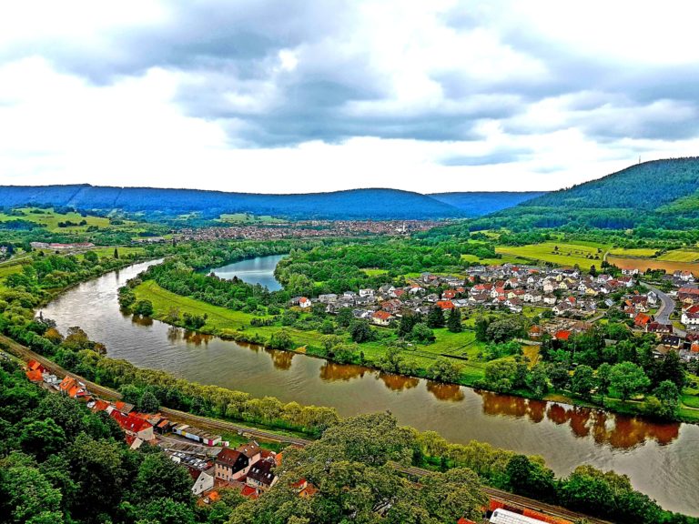 Weinschöner Land – Serie: Lebensader Main zwischen Odenwald und Spessart (Teil 1/7)