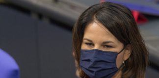 Polemik: „Wir kämpfen einen Krieg gegen Rußland“ – Weiß GröVaZ, was sie sagt? Ich sehe schwarz!