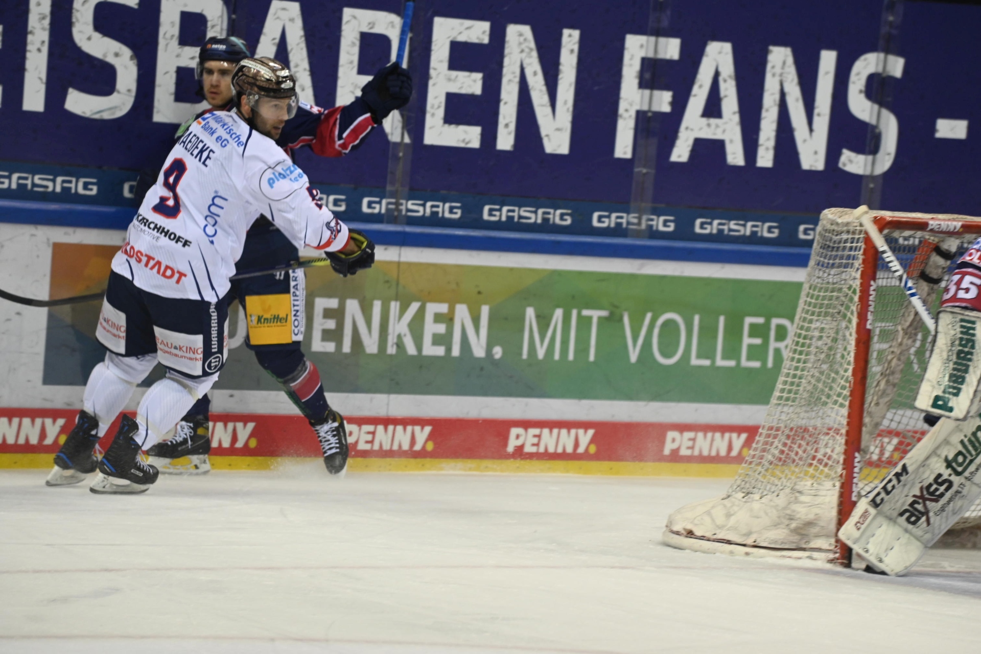 Fotoreportage: Berliner Eisbären Besiegen Iserlohn Roosters Im ...