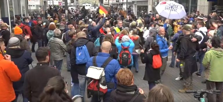 Versammlungen und Demonstrationen – Proteste gegen Alt- und Einheitsparteien und deren repressive Maßnahmen