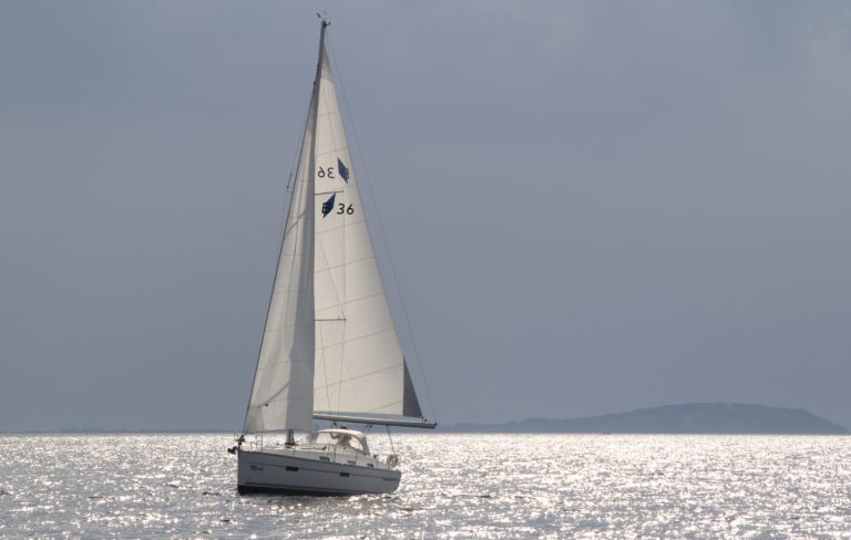 Wassernomaden freuen sich auf Spargel satt – Zwei Segler plaudern an der Nordmole aus dem Nähkästchen