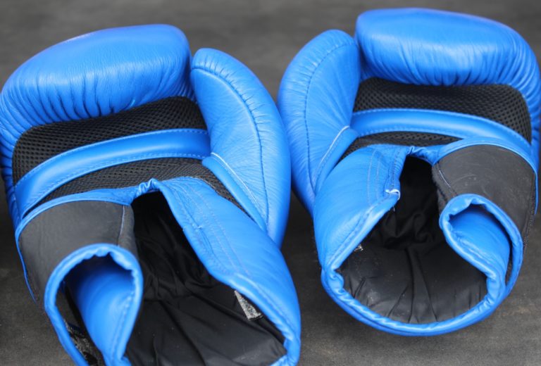 Boxen in Berlin – Kampf im Superfedergewicht zwischen Hamsat Shadalov und Alex de la Rosa