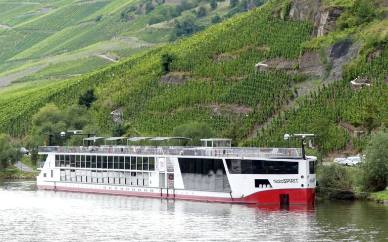 Unterwegs zum Wein – Leuchtende Flaggschiffe des Rieslings