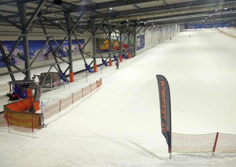 Weiße Wiesn an der Autobahn bei Bispingen oder Haxen brechen is nich, nur Haxen essen