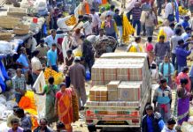 Glosse: In der auch Kalkutta genannten Migrantenmetropole Berlin wurde und wird der Massenmörder und Terrorfürst Dscholani geehrt und gefeiert, auch von mir üblen Christen, Sozen und Olivgrünen der üblichen Kartellparteien