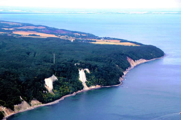 Umweltfrevel für Profit? Gericht weist Klage gegen LNG-Leitung auf Rügen ab