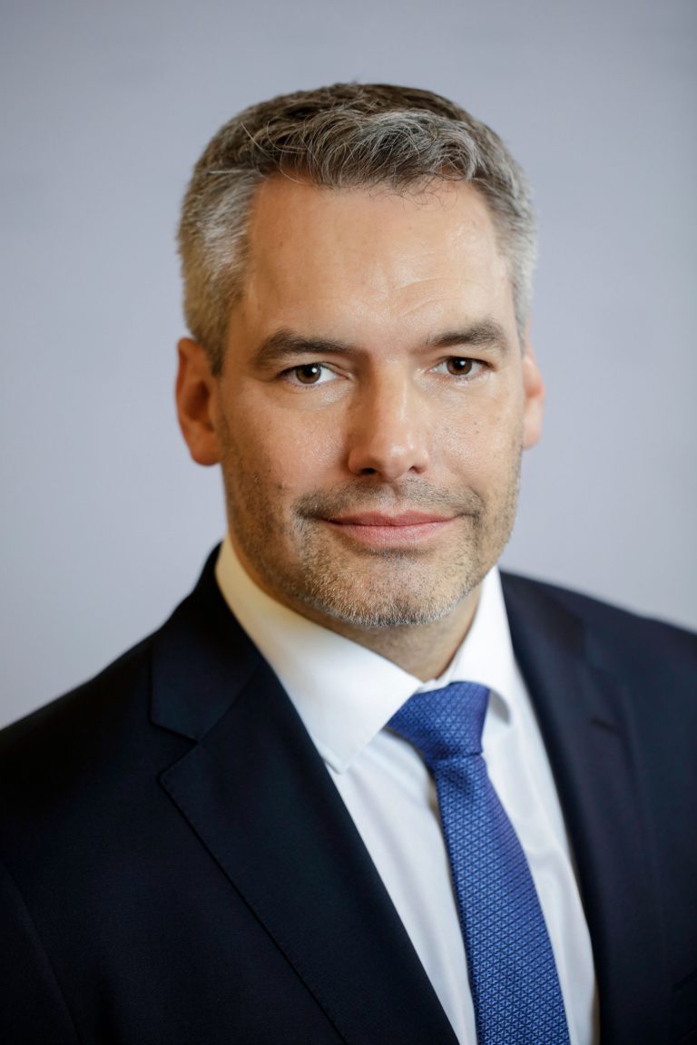 Notsitzung mit Nehammer oder Wien-Energie GmbH kann nicht mehr bezahlen