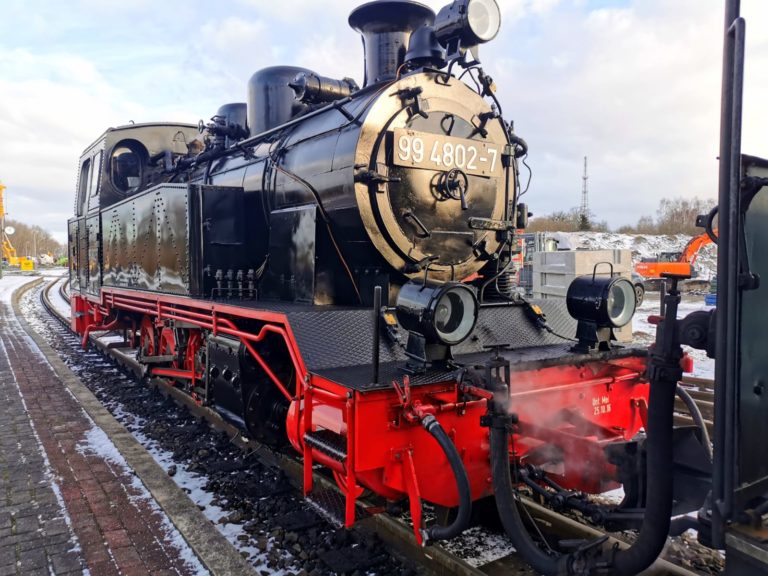Soll auch der „Rasende Roland“ auf Rügen unter Draht? – Nach dem Willen von „Klimaschützern“ hat der nostalgische Dampfbetrieb bei uns nichts mehr verloren