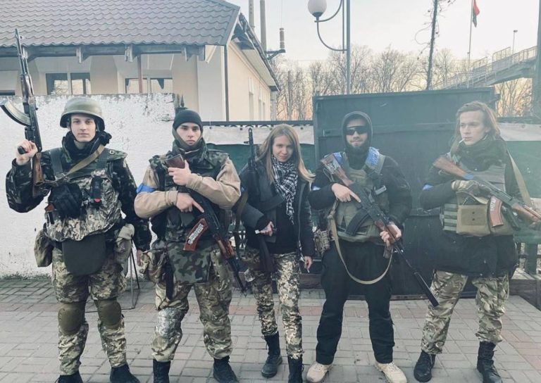 Weitere Städte und Dörfer in den Volksrepubliken Donezk und Lugansk werden von Faschisten befreit