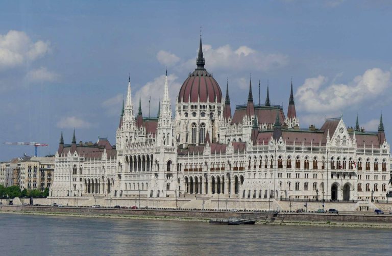 Eurasien mit Ungarn und Serbien oder Ein (Wirtschafts-)Raum wenigstens von Wladiwostock bis Budapest und Belgrad