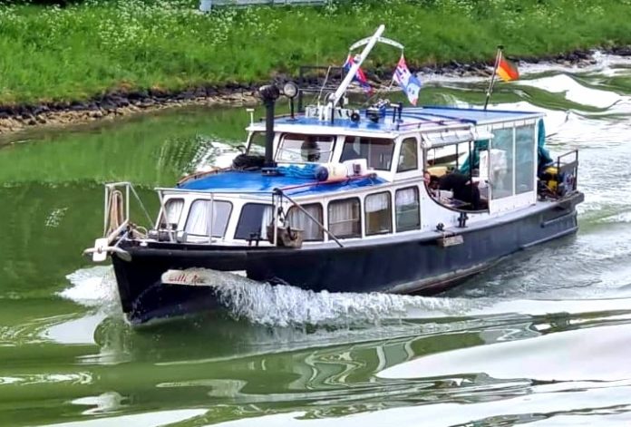 In voller Fahrt auf dem Mittellandkanal bei Magdeburg. © Foto/BU: Dr. Peer Schmidt-Walther, Aufnahme: Magdeburg, 10.5.2022