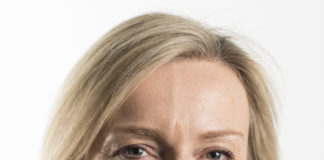 Schuß mit Truss – Elizabeth Truss will mit Atomwaffen bestückte Interkontinentalraketen einsetzen