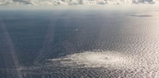 Der senile Kriegspräsident und Oberbefehlshaber Joseph Biden (DP) ist der Schreibtischtäter. Noch Fragen zur Kriegserklärung der VSA an die BRD?