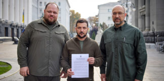 Glosse: „Wenn die ukrainische Flagge wieder auf die Krim zurückkehrt“ – Kriegspräsident Selenski hält die Eroberung der russischen Schwarzmeer-Halbinsel für alternativlos