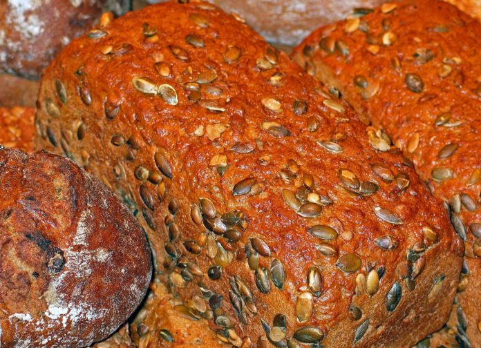 Sogenanntes Kürbiskernbrot. Quelle: Pixabay, Foto: Kerstin Riemer