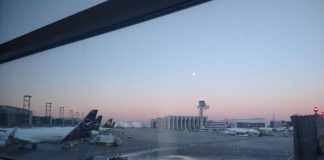 Streik von Lohnarbeitern der Gewerkschaft Verdi und Ausfall der Informationstechnologie bei der Lufthansa AG