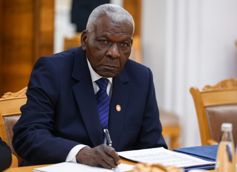 Esteban Lazo Hernándezm, Präsident der Nationalversammlung der República de Cuba, beschuldigt VS-Amerikaner als das, was sie sind: Imperialisten, Volksverhetzer und Kriegstreiber